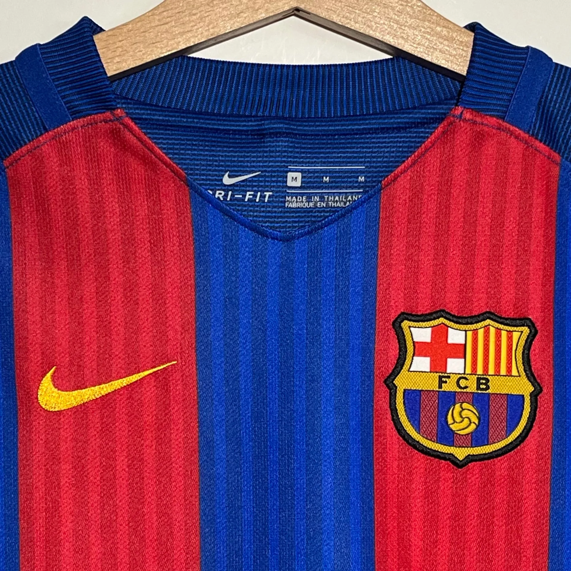 2016/17 FC Barcelona Home Jersey Youth M