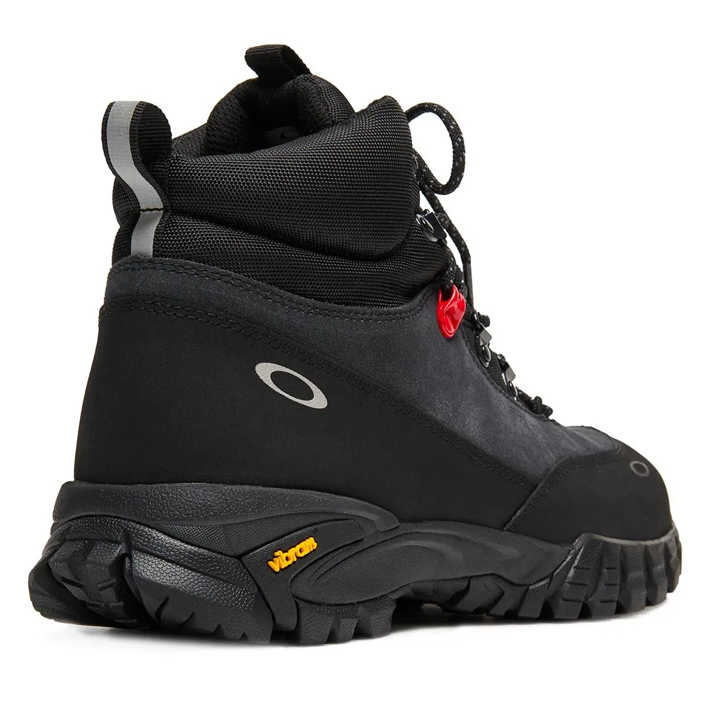 Oakley Vertex Apres Boot - Triple Black