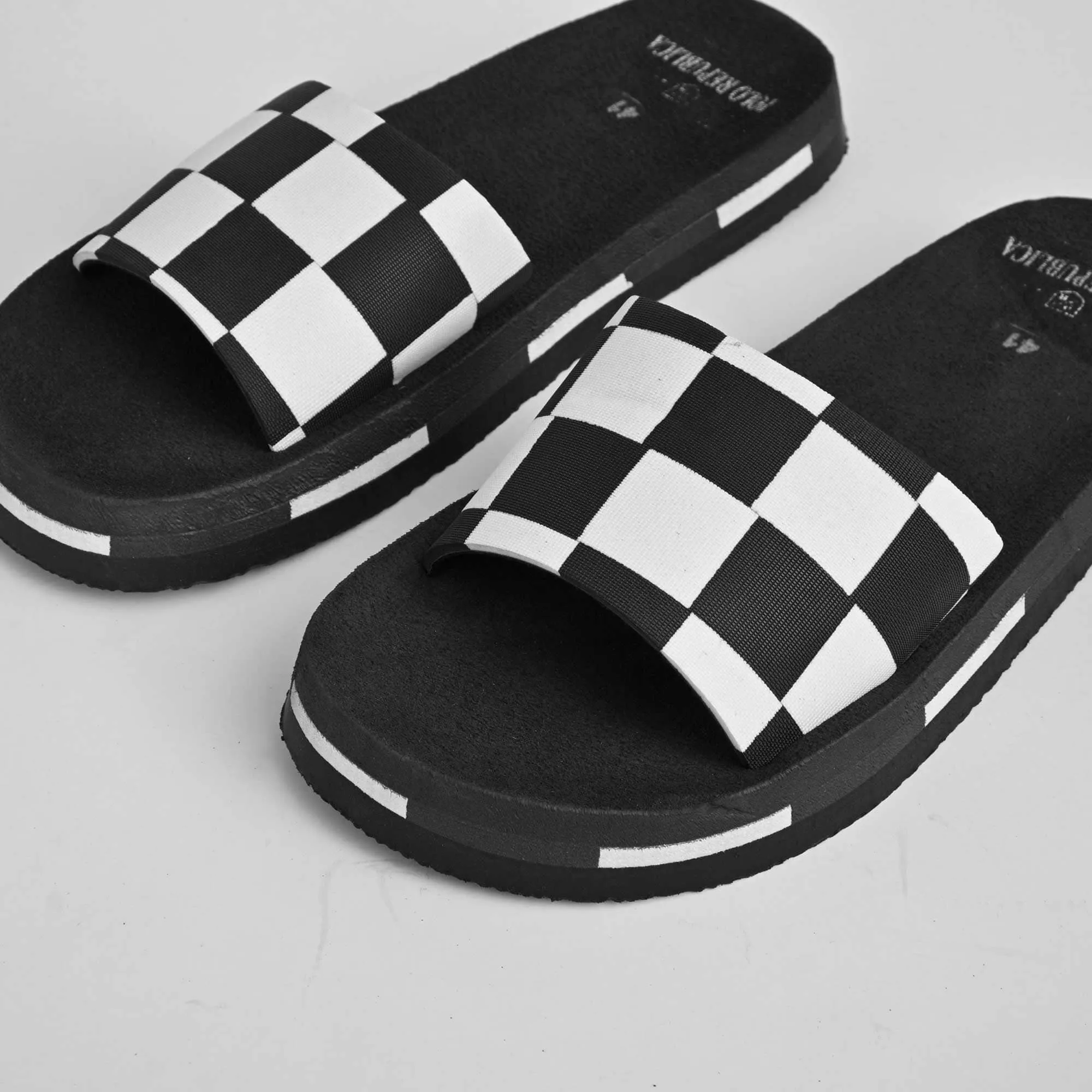 Polo Republica Men's Check Design Soft Slides